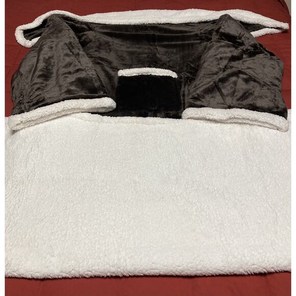 Unisex Catalonia Premium Wearable Sleeved Blanket Wrap Sherpa Brown One Size - Picture 3 of 6